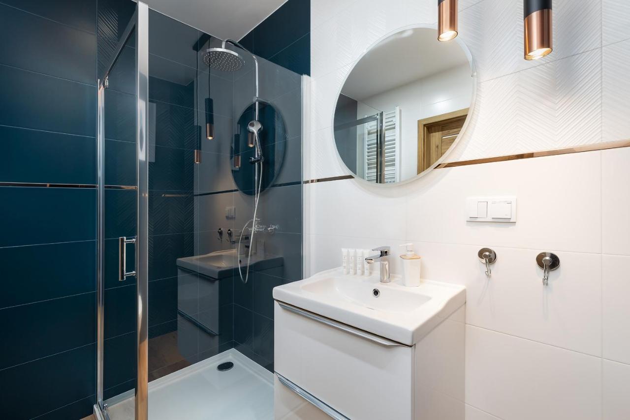 Apartment Modern In & By Renters